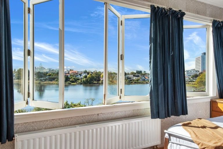 Photo of property in 82 Lake Crescent, Hamilton Lake, Hamilton, 3204