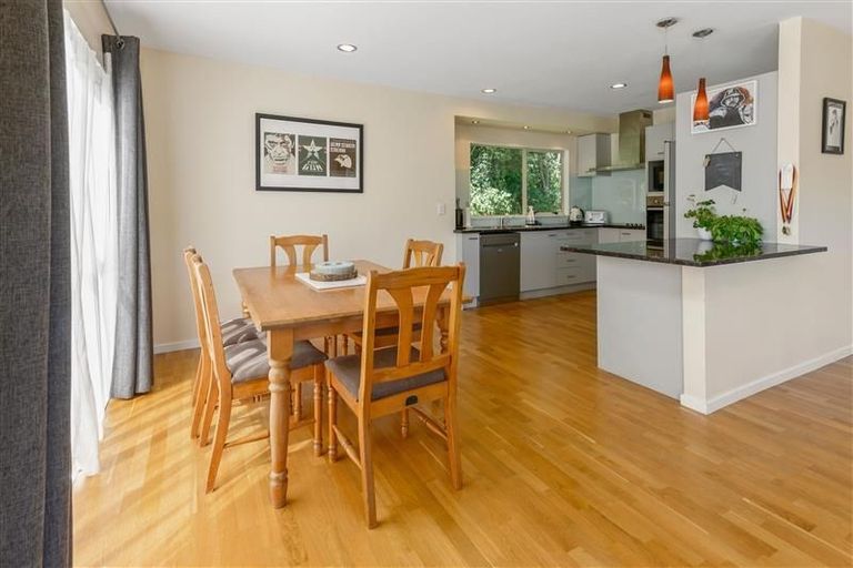 Photo of property in 3/96 Balmain Road, Chatswood, Auckland, 0626