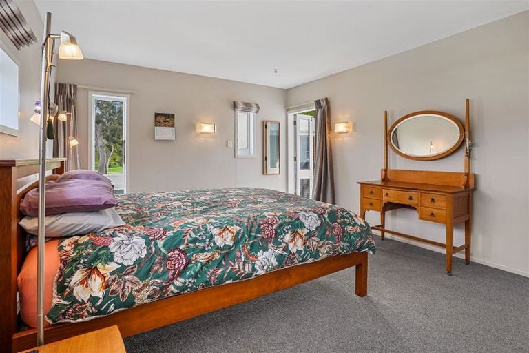 Photo of property in 1 Farnham Place, Ilam, Christchurch, 8041