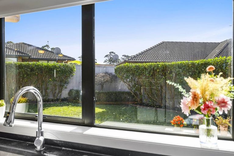 Photo of property in 4 Shankill Place, East Tamaki, Auckland, 2013