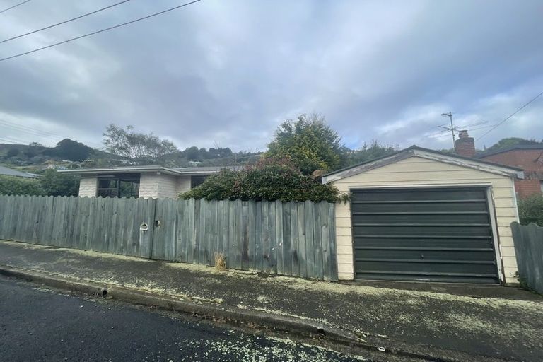 Photo of property in 1 Carlton Street, North East Valley, Dunedin, 9010