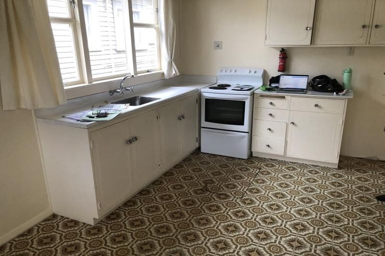 Photo of property in 3 Junction Street, Fairfield, Lower Hutt, 5011