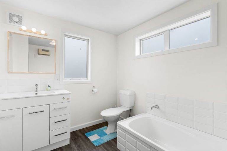 Photo of property in 37 Roydvale Avenue, Burnside, Christchurch, 8042