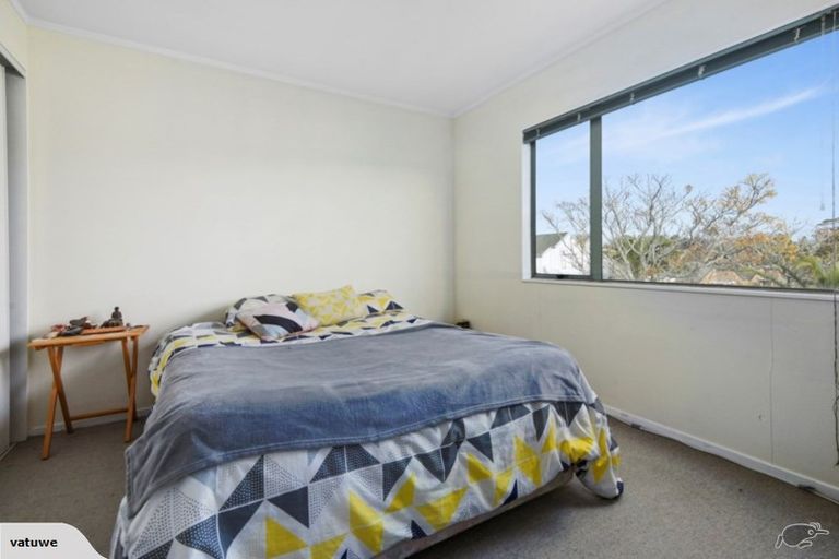 Photo of property in 35 Stephen Avenue, Henderson, Auckland, 0610