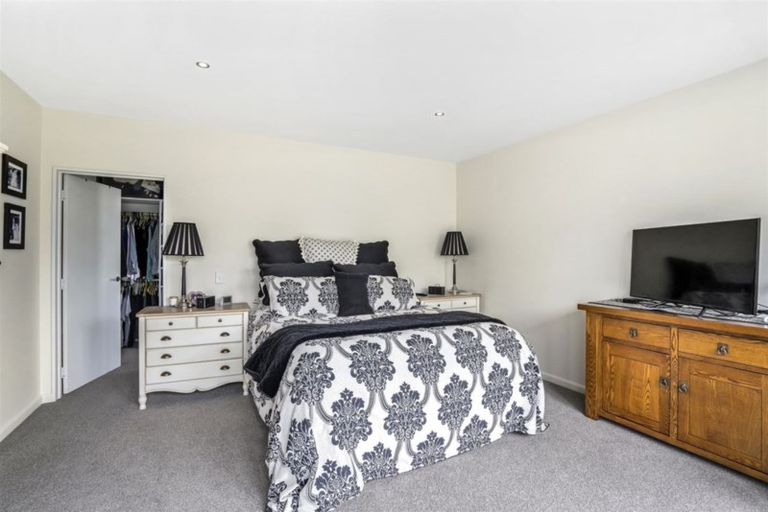 Photo of property in 48 Garreg Road, Bryndwr, Christchurch, 8052