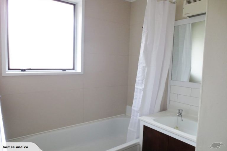 Photo of property in 1/214 Grimseys Road, Redwood, Christchurch, 8051