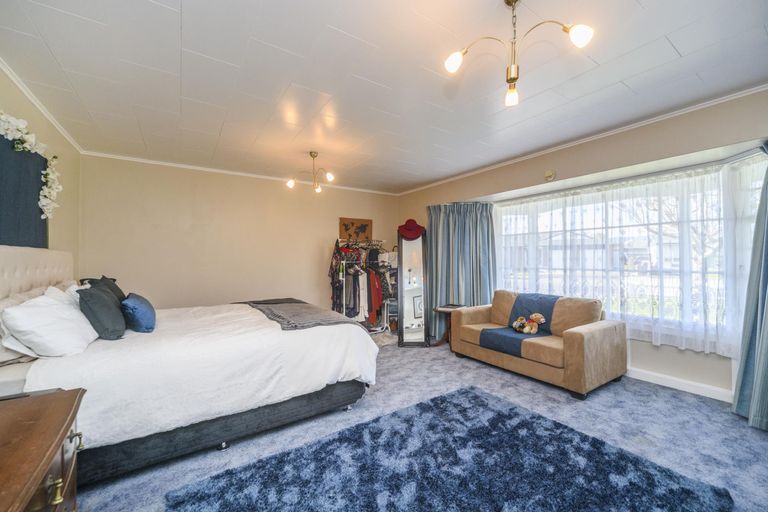 Photo of property in 18 Chippendale Crescent, Highbury, Palmerston North, 4412