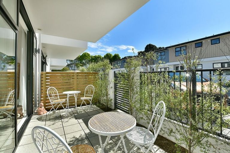 Photo of property in 4/445 Hibiscus Coast Highway, Orewa, 0931