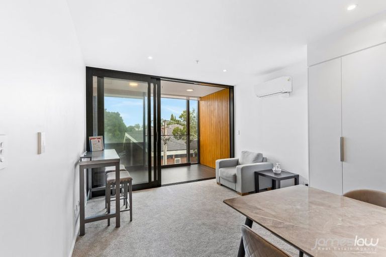 Photo of property in 205/1 Buscomb Avenue, Henderson, Auckland, 0610