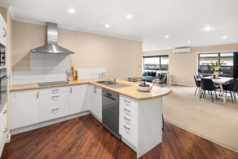 Photo of property in 226 Mark Avenue, Grenada Village, Wellington, 6037