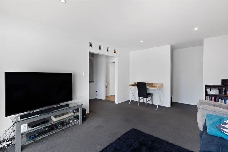 Photo of property in 2 Antrim Street, Sydenham, Christchurch, 8023