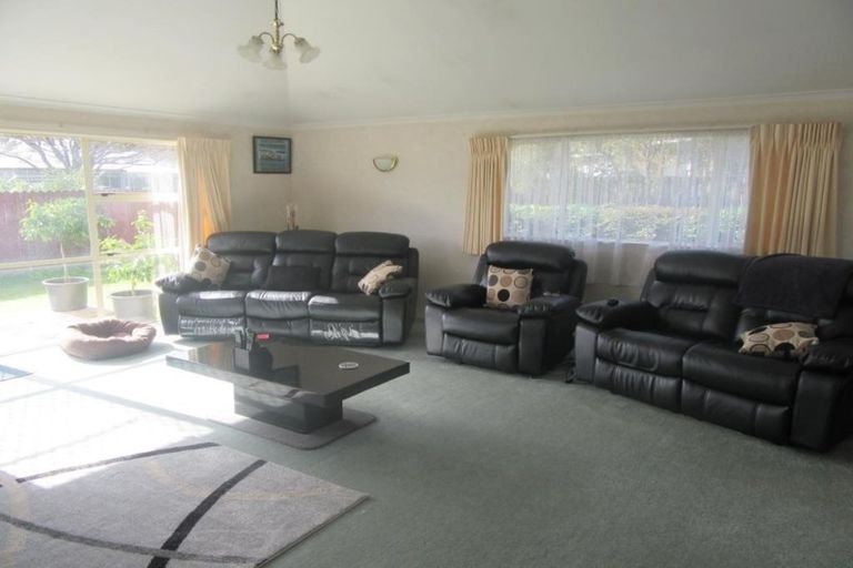 Photo of property in 31 Ray Small Drive, Papakura, 2110