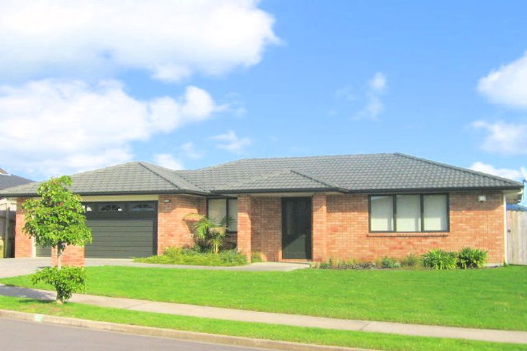 Photo of property in 12 Brookwood Drive, Henderson, Auckland, 0612