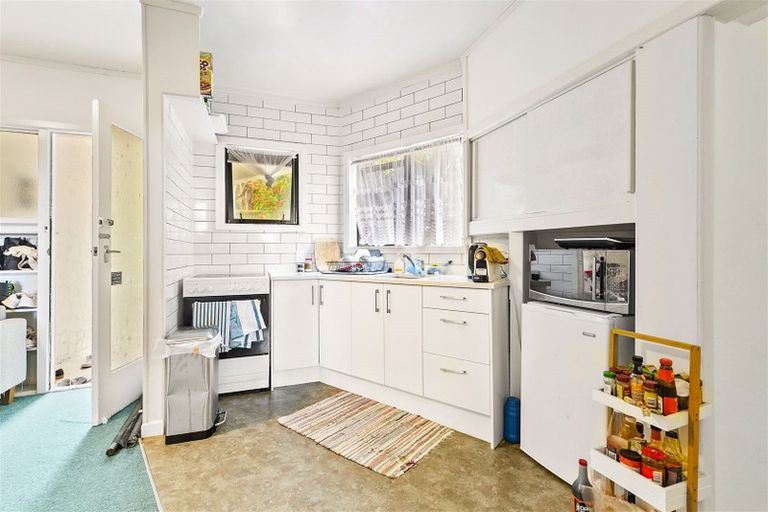 Photo of property in 5 Monarch Avenue, Hillcrest, Auckland, 0627