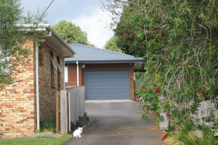 Photo of property in 56a Miro Street, New Lynn, Auckland, 0600