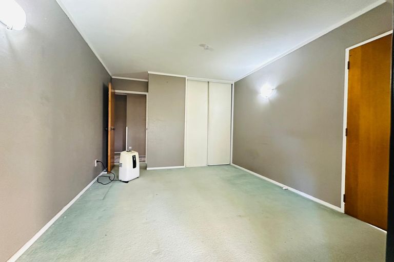 Photo of property in 78 Harmel Road, Glendene, Auckland, 0602