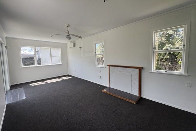 Photo of property in 24 Fairview Road, Western Heights, Rotorua, 3015