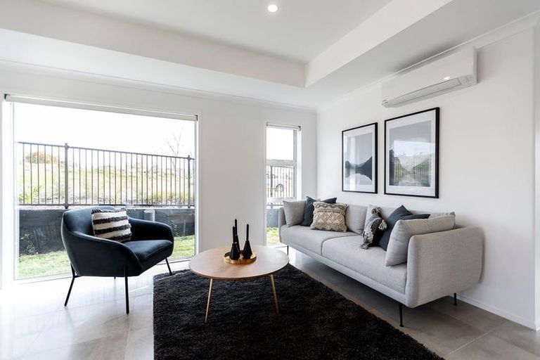 Photo of property in 11 Panui Avenue, Helensville, 0800