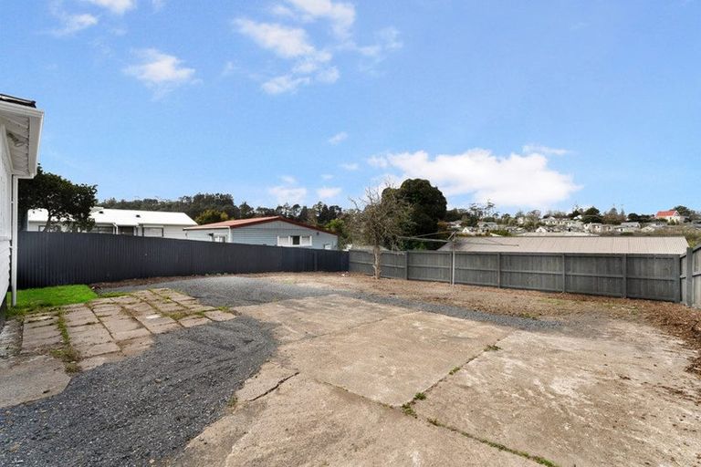 Photo of property in 20 Woodglen Road, Glen Eden, Auckland, 0602