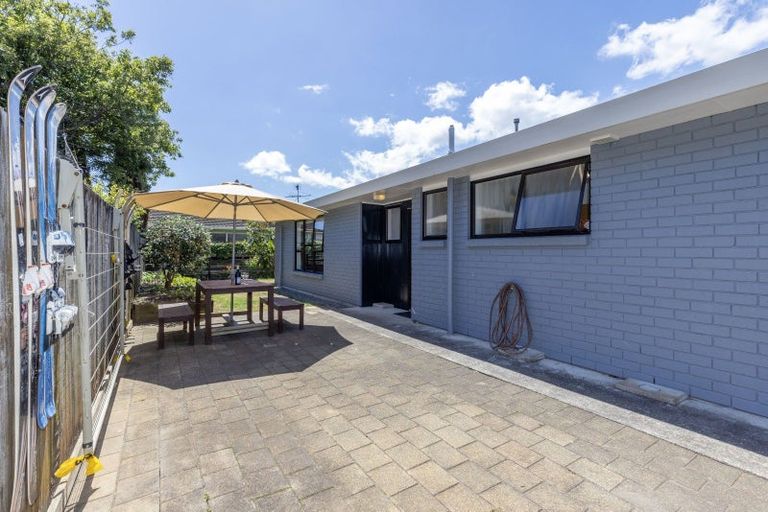 Photo of property in 2 Kanawa Street, Waikanae, 5036