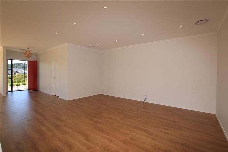 Photo of property in 41 Ara Kakara Avenue, Huapai, Kumeu, 0810