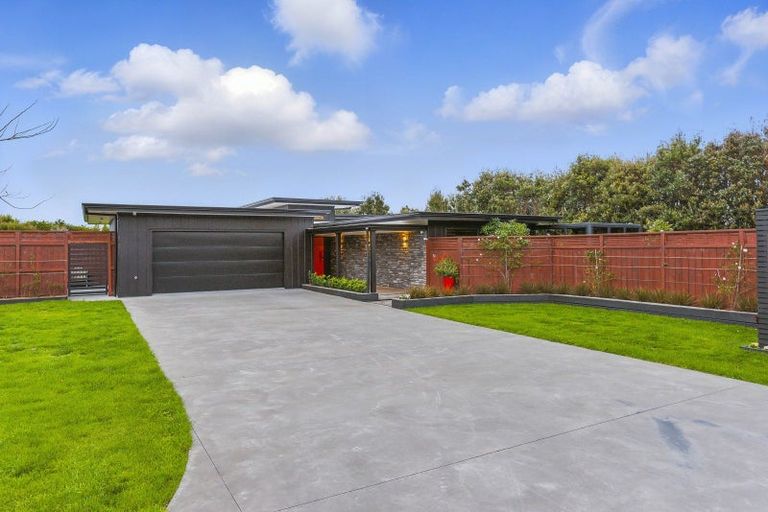 Photo of property in 518 Hickford Road, Foxton, 4891