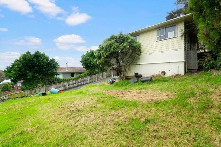Photo of property in 24 Zingaro Place, Massey, Auckland, 0614