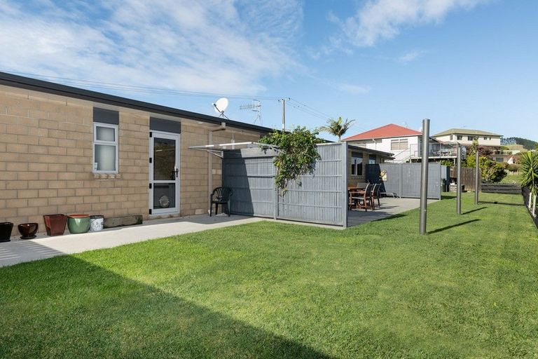 Photo of property in 112 Waikite Road, Welcome Bay, Tauranga, 3175