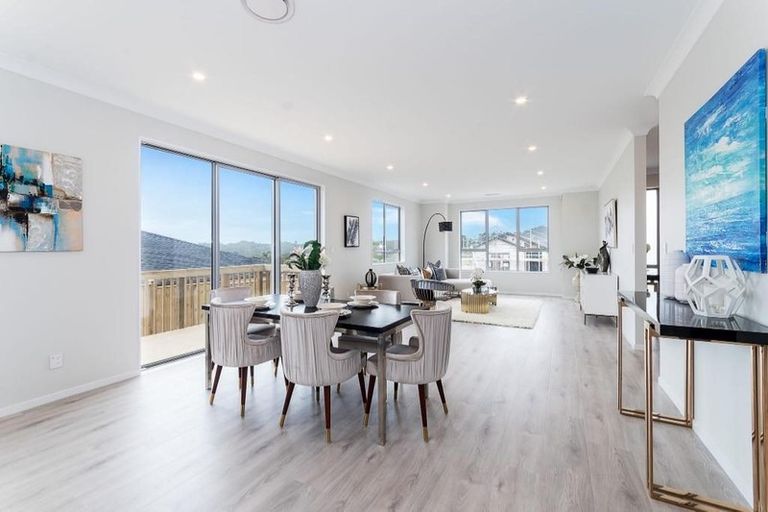 Photo of property in 9 Takurua Terrace, Orewa, 0931