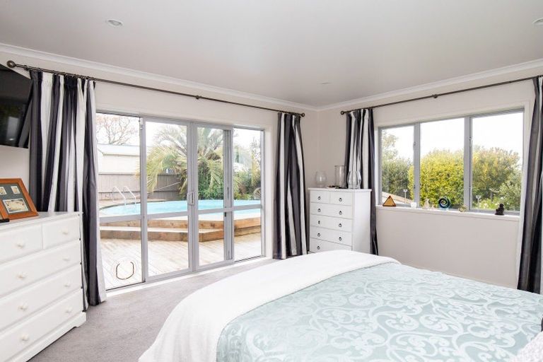 Photo of property in 10 Harris Place, Ngatea, 3503