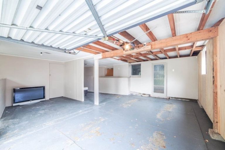 Photo of property in 1/37 Becroft Drive, Forrest Hill, Auckland, 0620