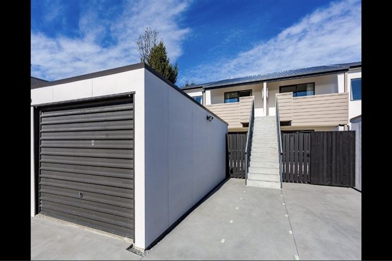 Photo of property in 80h Shakespeare Road, Waltham, Christchurch, 8023