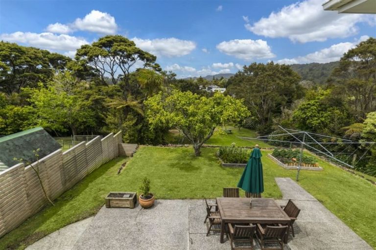 Photo of property in 1066 Scenic Drive North, Swanson, Auckland, 0816