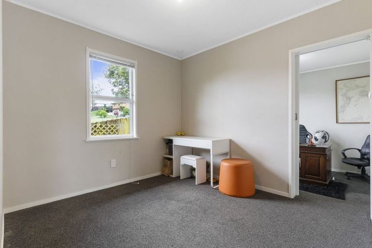 Photo of property in 234 Triangle Road, Massey, Auckland, 0614