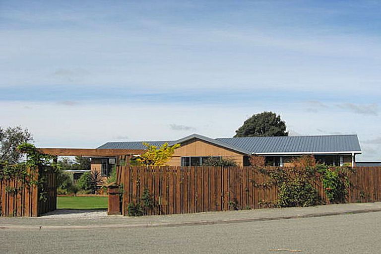Photo of property in 11 Pitman Place, Waimate, 7924