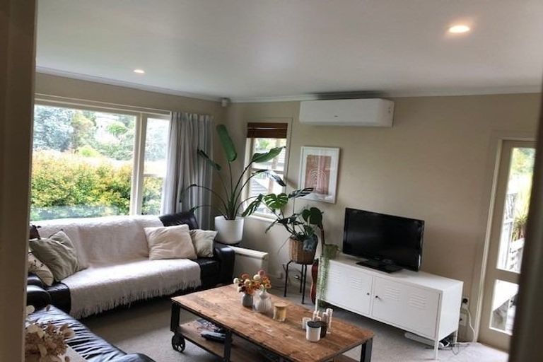 Photo of property in 1/27 Richards Avenue, Forrest Hill, Auckland, 0620