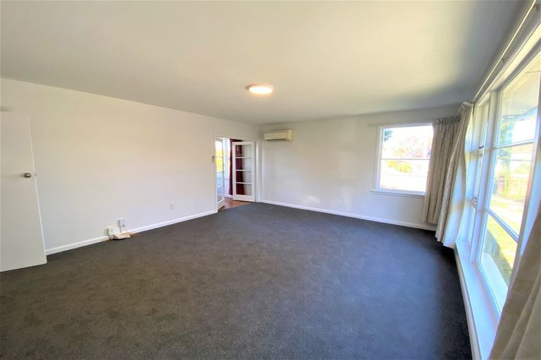 Photo of property in 12 Delph Street, Avonhead, Christchurch, 8042