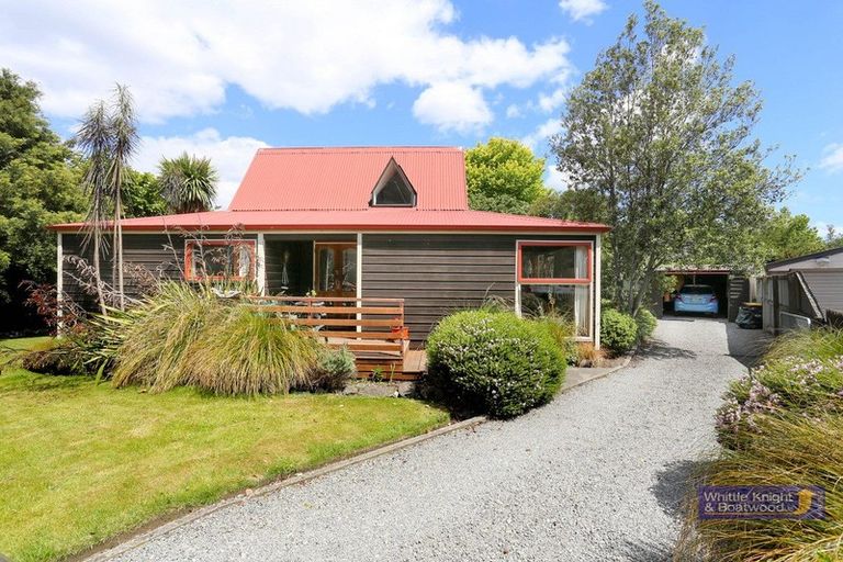 Photo of property in 351 Sawyers Arms Road, Harewood, Christchurch, 8051