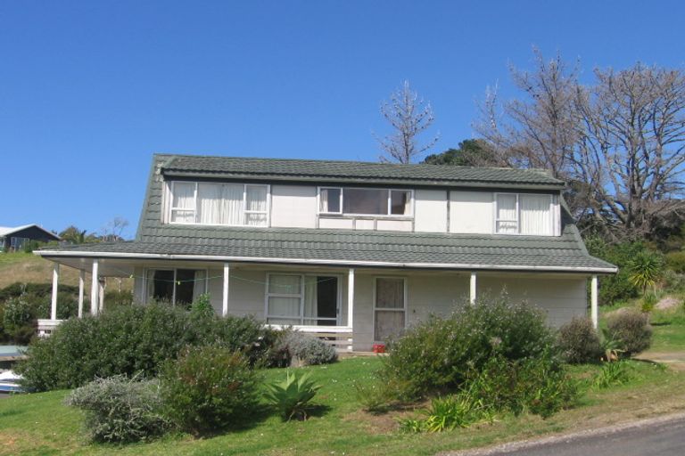 Photo of property in 17 Cuvier Crescent, Kuaotunu West, Whitianga, 3592