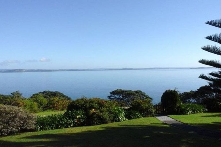Photo of property in 48 Pacific Parade, Army Bay, Whangaparaoa, 0930