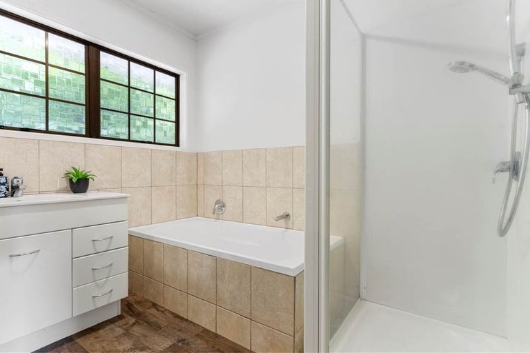 Photo of property in 24 Pinehurst Place, Wattle Downs, Auckland, 2103