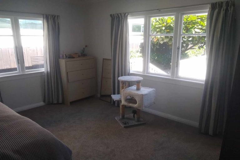 Photo of property in 206 Powderham Street, New Plymouth, 4310