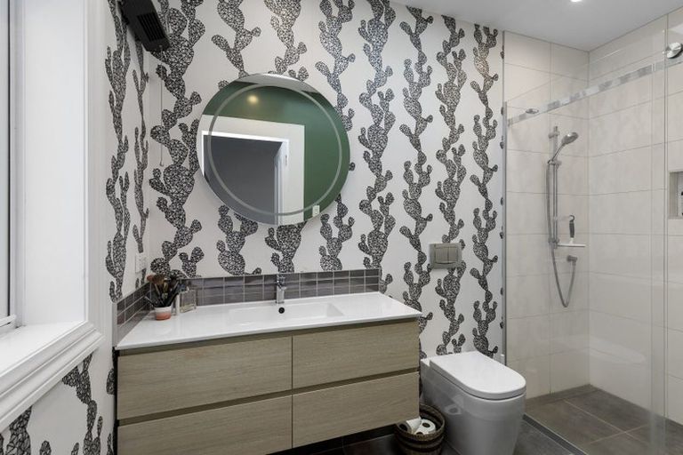 Photo of property in 117 Derwent Street, Island Bay, Wellington, 6023