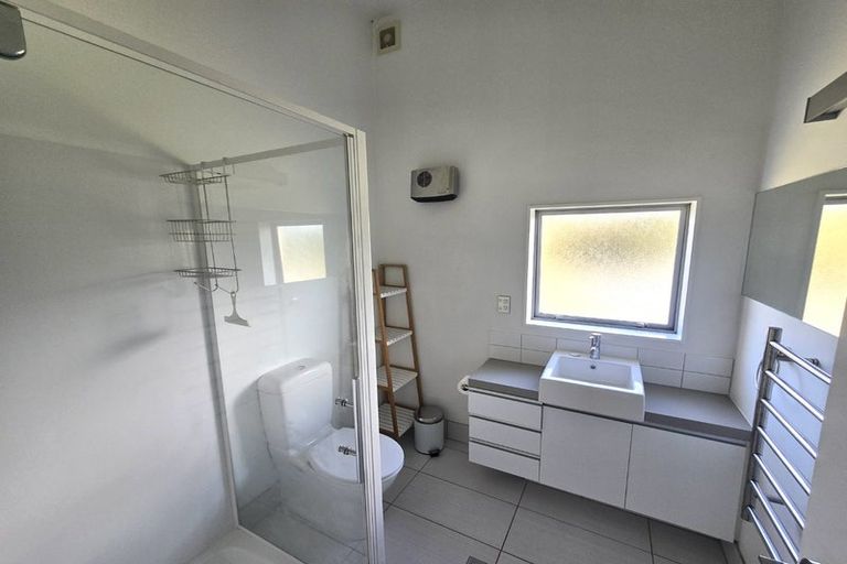 Photo of property in 38 Saddleback Grove, Karori, Wellington, 6012