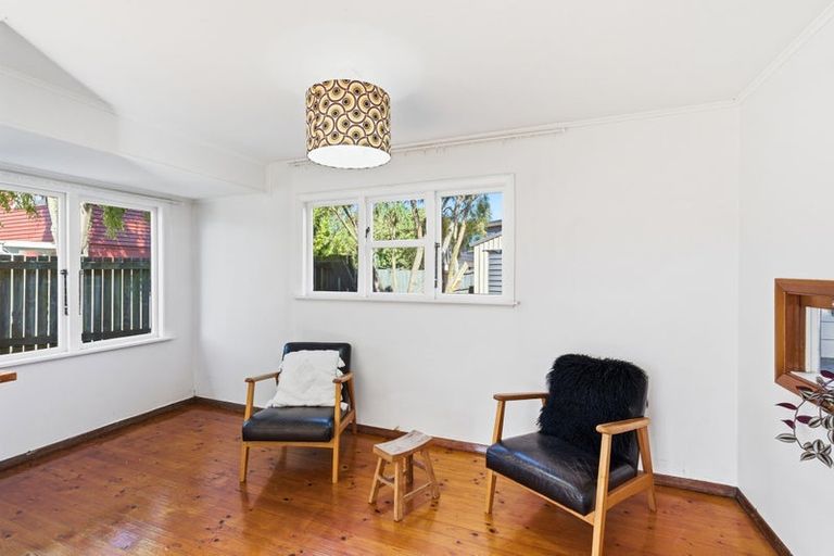 Photo of property in 23 Guildford Street, Burnside, Christchurch, 8053