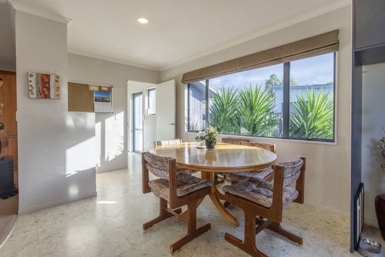 Photo of property in 3 Abbot Avenue, Waipawa, 4210