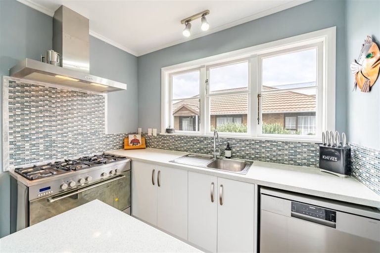 Photo of property in 42 Porutu Street, Fairfield, Lower Hutt, 5011