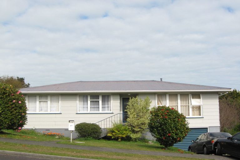 Photo of property in 47 Endeavour Street, Marfell, New Plymouth, 4310