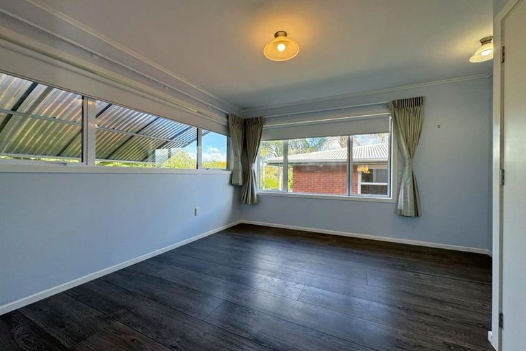 Photo of property in 273 Henderson Valley Road, Henderson, Auckland, 0612