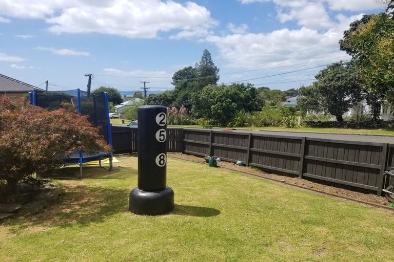 Photo of property in 48 Sale Street, Cockle Bay, Auckland, 2014